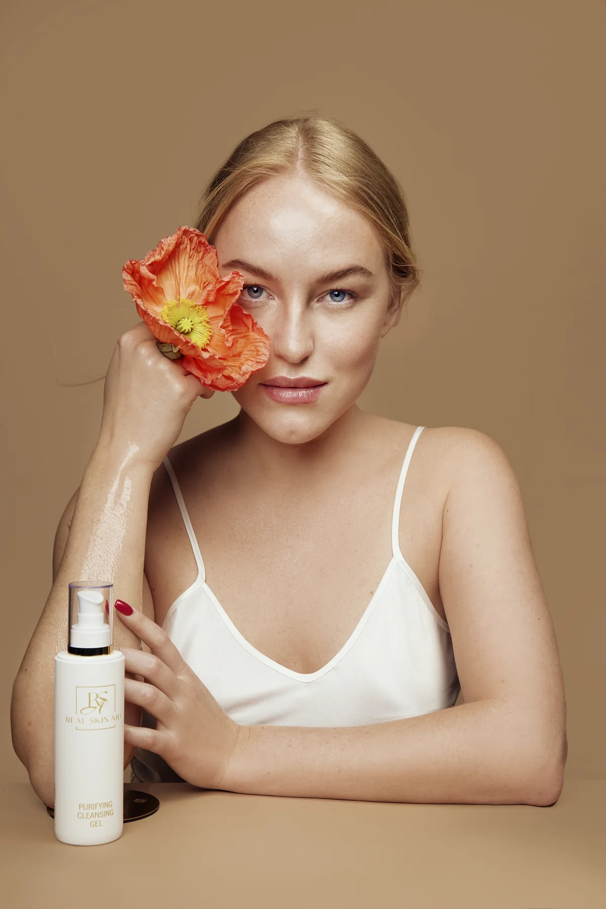Gift Box: Cleansing Gel & AHA Toner